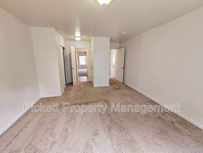 Building Photo - 5206 Del Tormey Pl SE