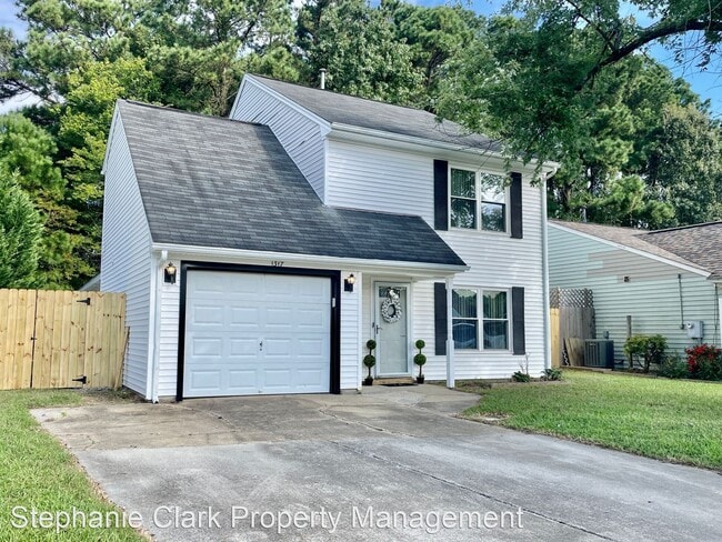 Primary Photo - 5 br, 3.5 bath House - 1317 Beacons Reach ...