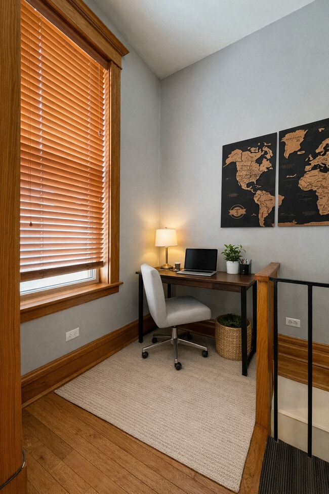 Building Photo - 4110 N Southport Ave