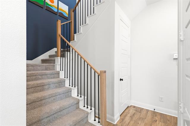 Building Photo - 2532 Campden Mews