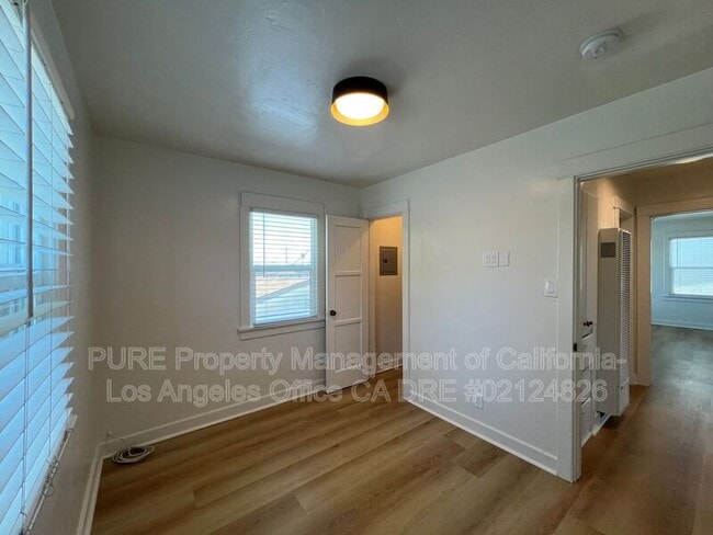 Building Photo - 625 W 23rd St