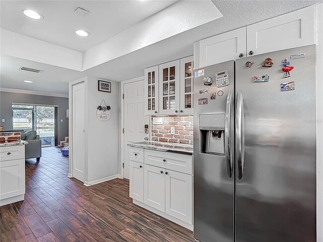 Building Photo - 3611 Pine Knot Dr