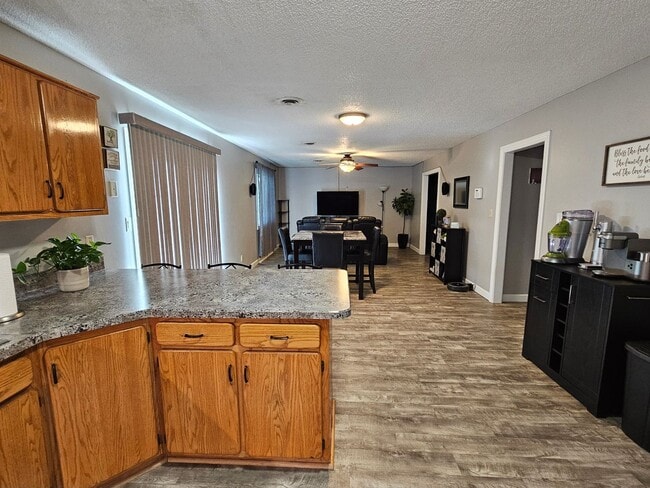 Building Photo - Gorgeous Corner lot Home for Rent!