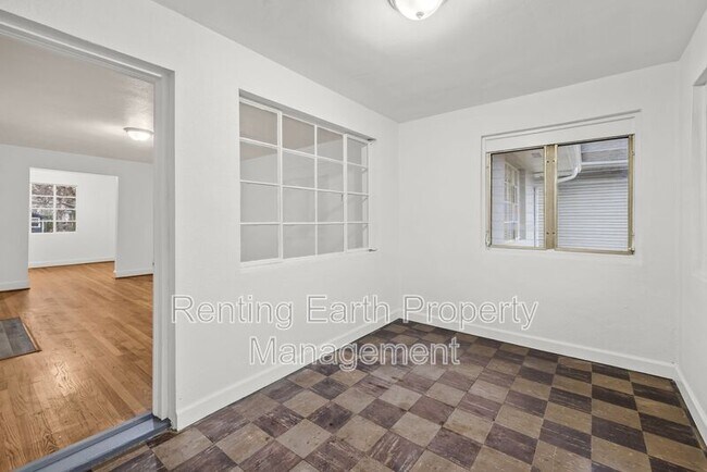 Building Photo - 1505 44th St Ensley