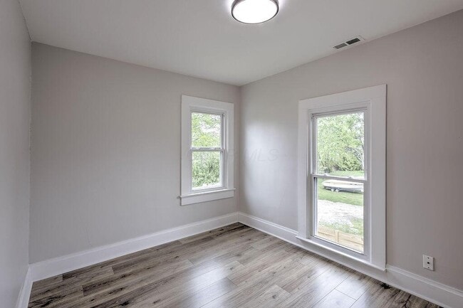 Building Photo - 291 S Main St