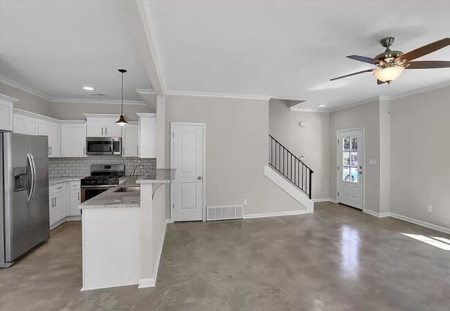 Building Photo - 5018 Wilburn Ave