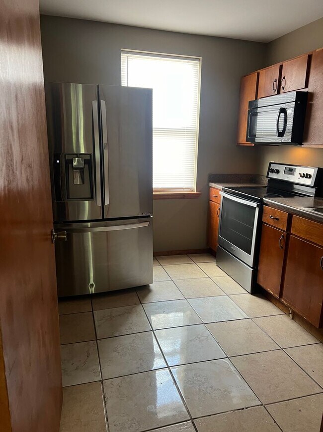 Building Photo - Eagle Duplex