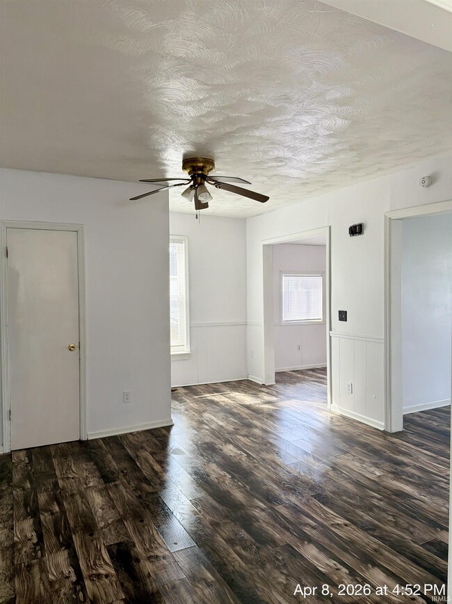 Building Photo - 131 W Lordeman St