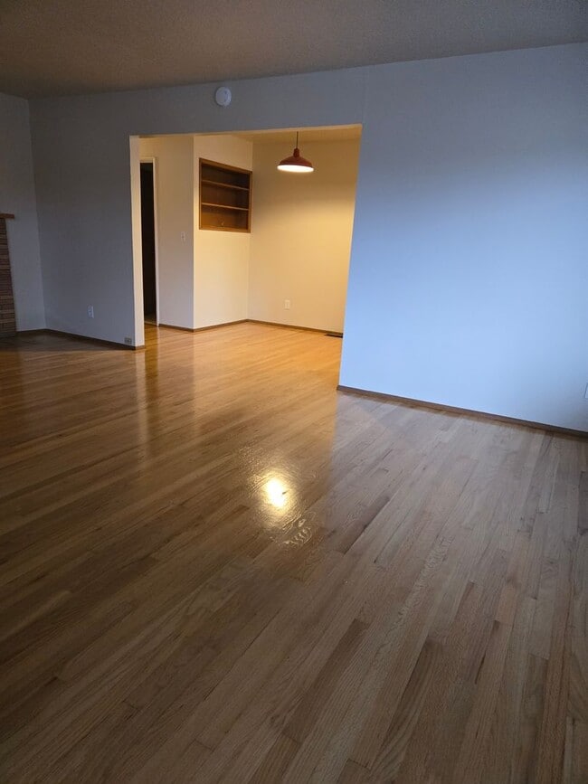 Building Photo - 266