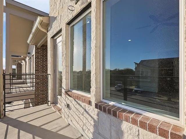 Building Photo - 5713 Woodlands Dr