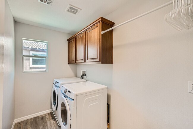 Building Photo - 788 Tillis Pl