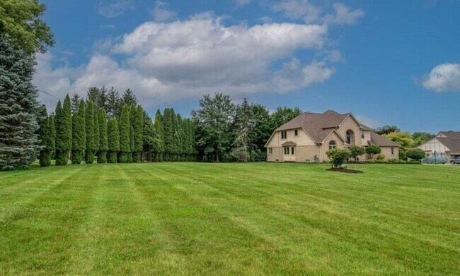 Building Photo - 4113 Telegraph Rd