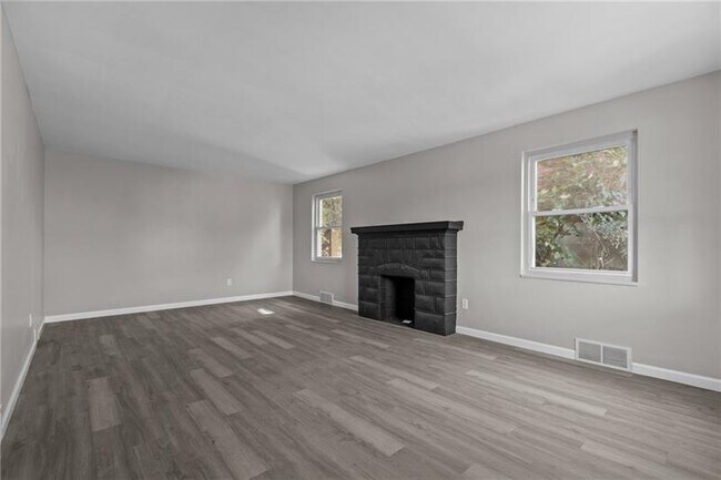 Building Photo - 2982 Kestner Ave