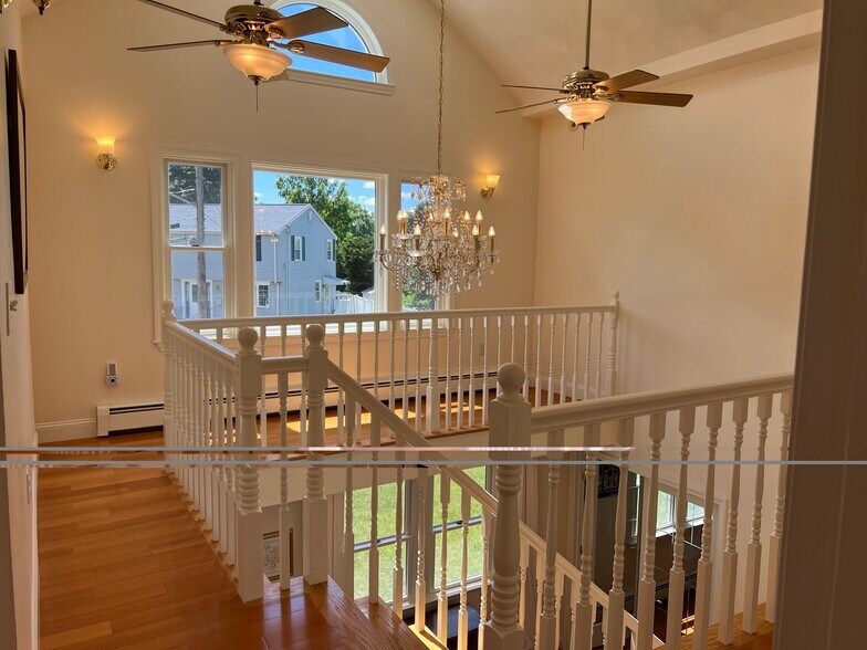 Building Photo - 11 Garrison Rd