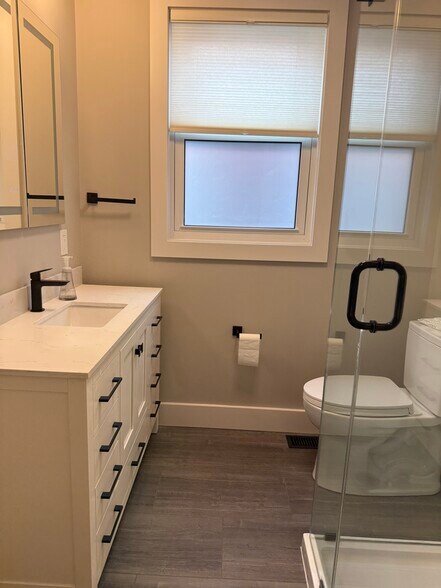 Building Photo - 3621 Burch Ave