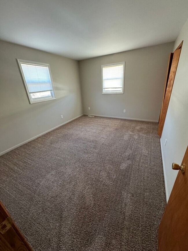 Building Photo - 3308 Sablewood Dr