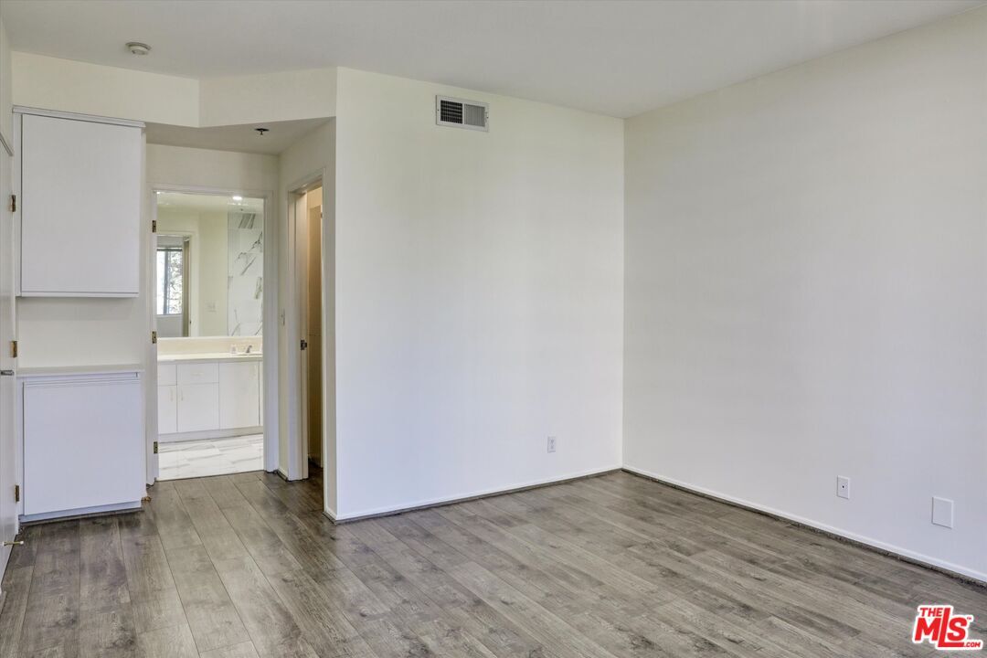 Building Photo - 10601 Wilshire Blvd