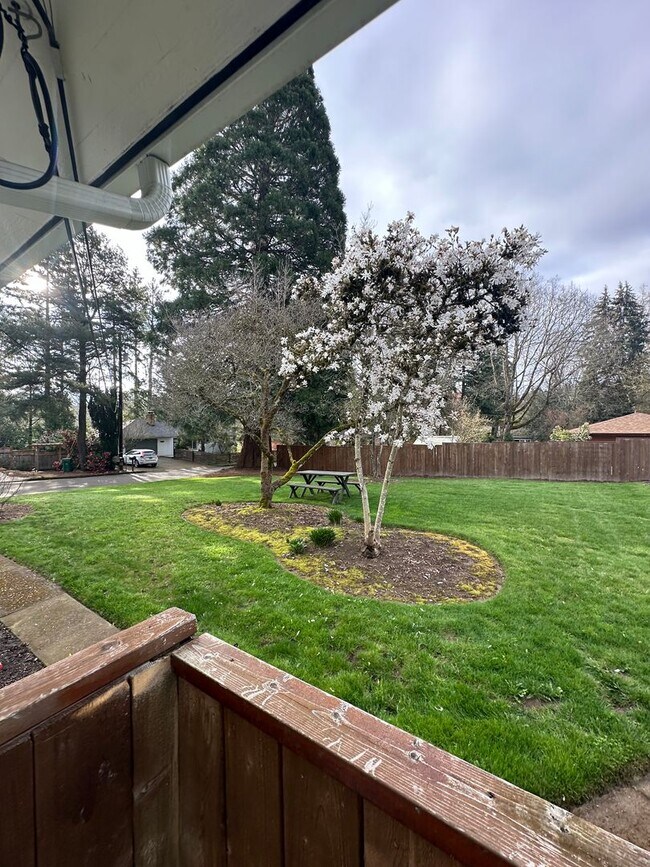 Building Photo - GORGEOUS RANCH STYLE HOME ON HUGE MANICURED LOT IN GARDEN HOME IN SW PORTLAND
