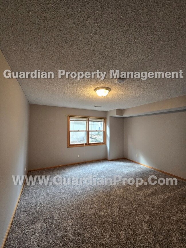 Building Photo - Coming Soon! Large Single-Family Home in Crystal, Owner suite W/ private balcony. 2nd deck and wa...