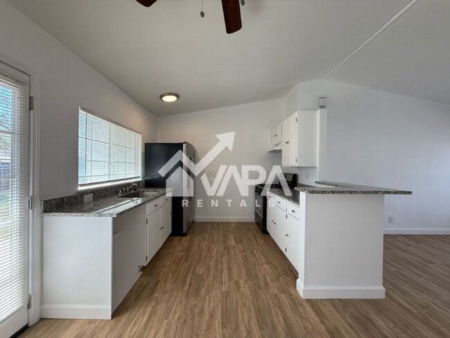 Building Photo - 7210 Glen Cross Dr