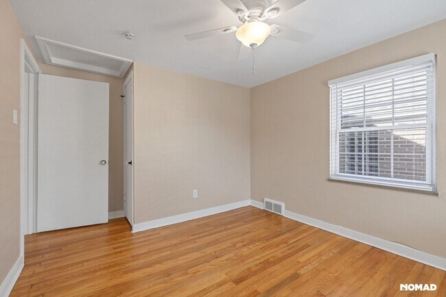 Building Photo - 3 Bedroom Completely Remodeled Single Fami...