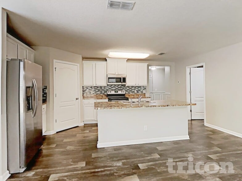 Building Photo - 12282 Crossfield Dr