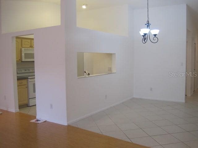 Building Photo - 102 Oakridge Ct