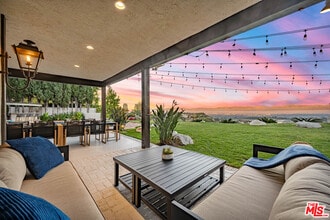 Building Photo - 3722 Alonzo Ave