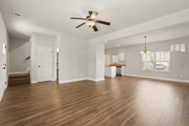 Building Photo - 508 Potter Stone Square