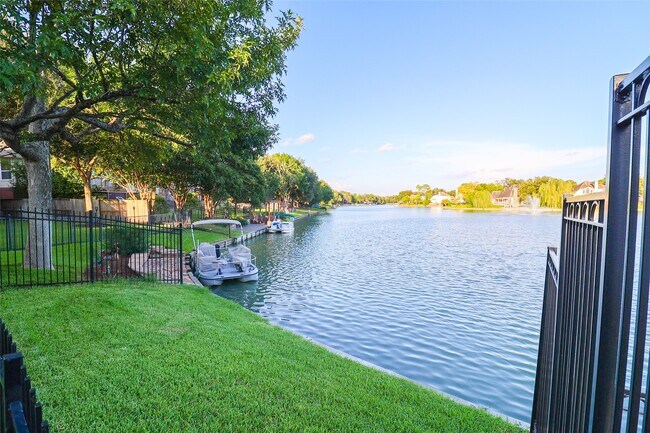 Building Photo - 14311 Ragus Lake Dr