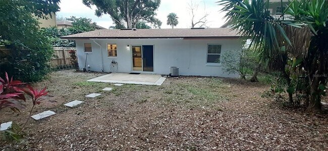 Building Photo - 1429 Lake Highland Dr