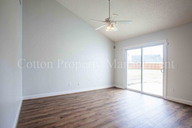 Building Photo - 3769 Merestone Dr