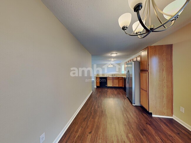 Building Photo - 656 Rocky Meadow Dr