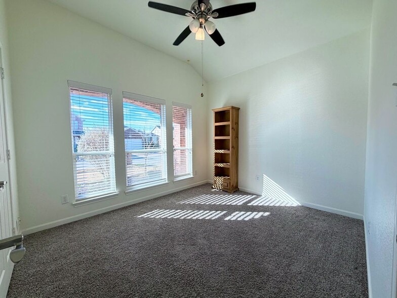 Building Photo - 3917 Old Richwood Ln