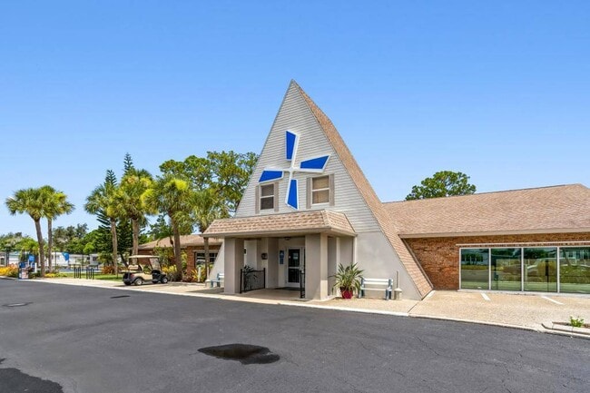 Building Photo - 603 63rd Ave W