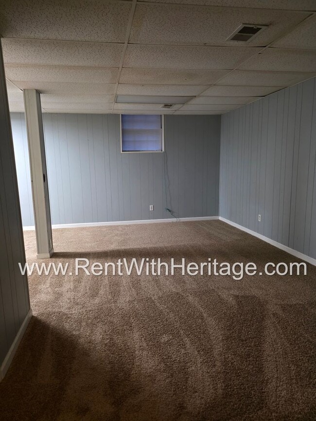 Building Photo - GREAT NEWS! 3 BEDROOM/ 2 BATH HOME WITH PARTIAL FINISHED BASEMENT