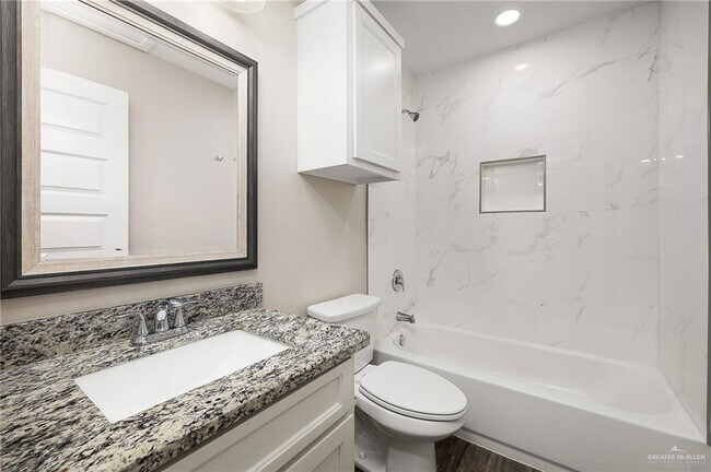 Building Photo - 1305 Alta Vis Dr