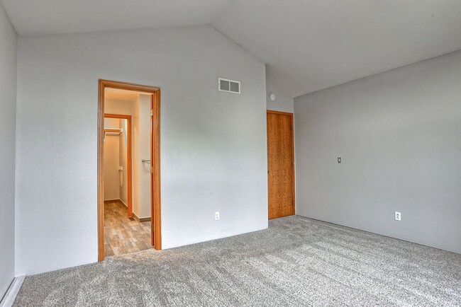 Building Photo - 4 Bedroom home in Fort Collins