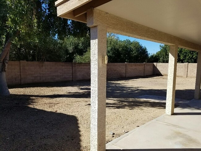Building Photo - SPACIOUS HOME IN GREAT NORTHWEST LOCATION!