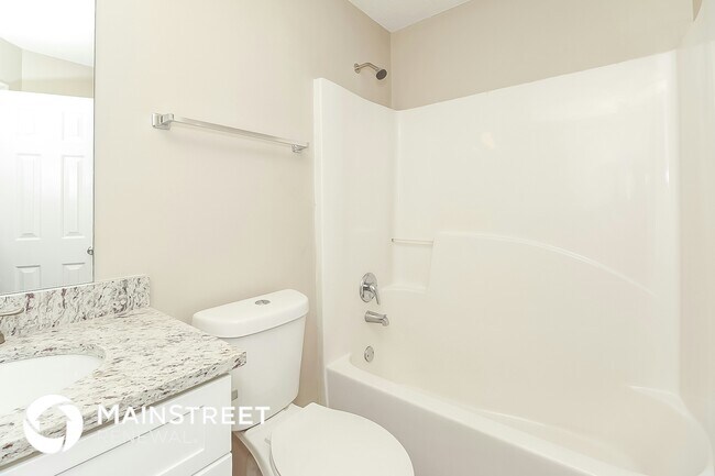 Building Photo - 5888 Bluegrass View