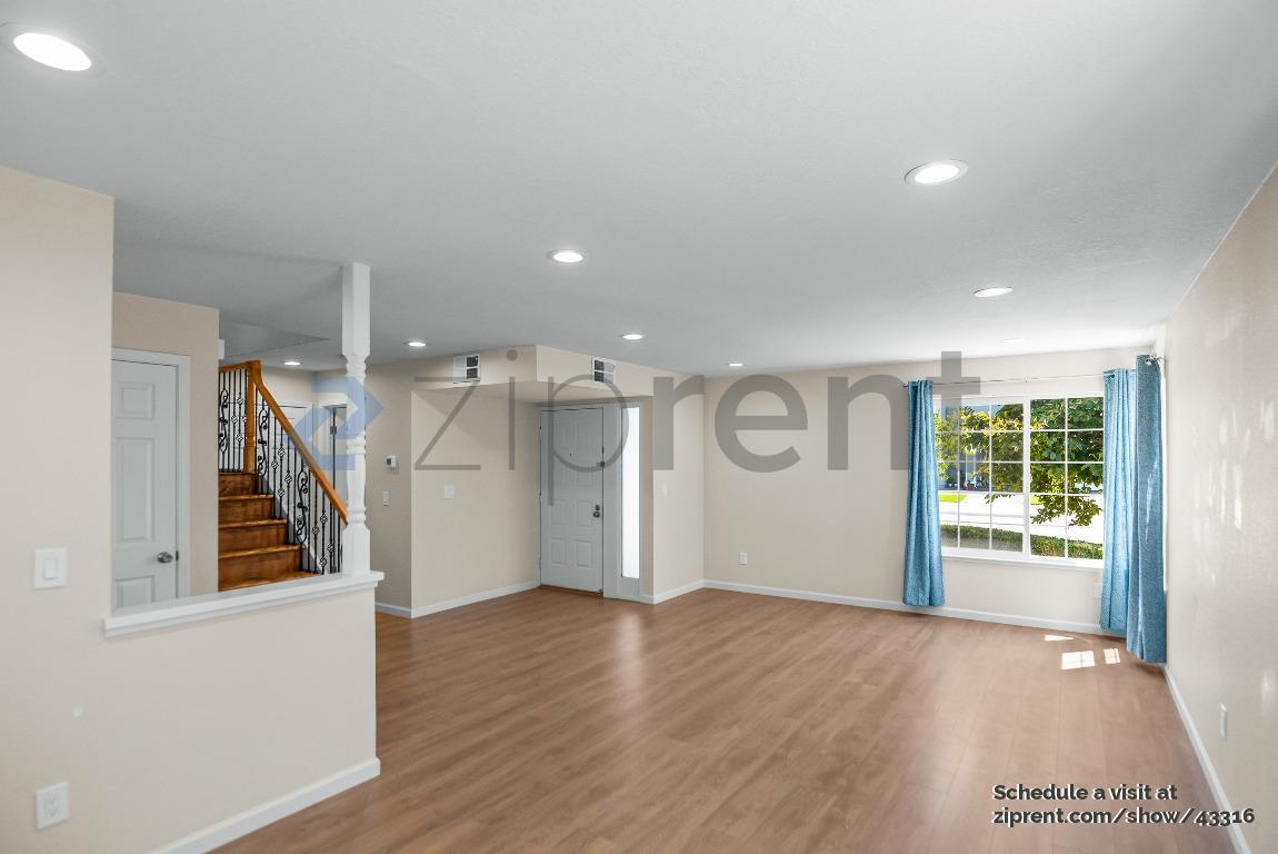 Building Photo - 33525 Bardolph Cir