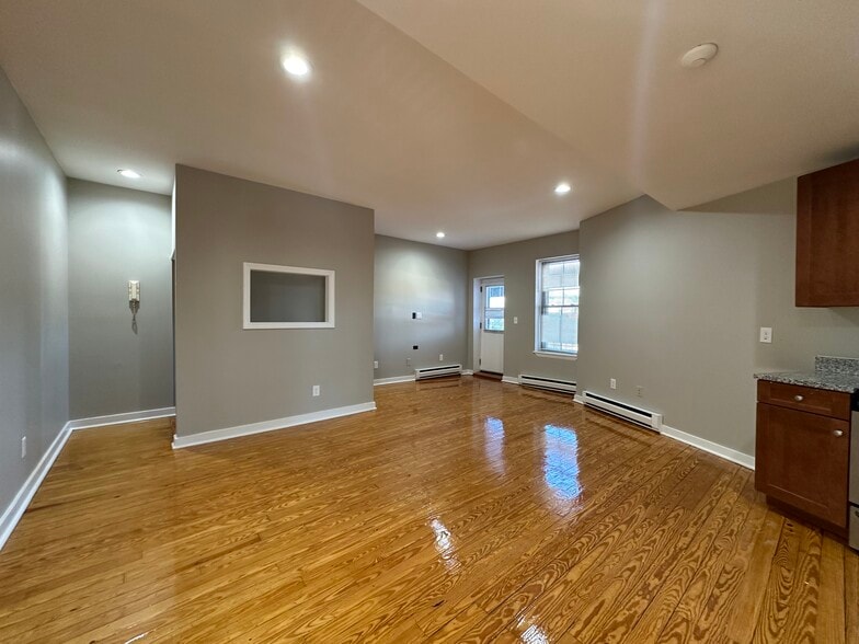 Building Photo - 1 Pembroke St