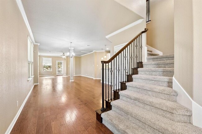 Building Photo - 501 S Meadowlark St