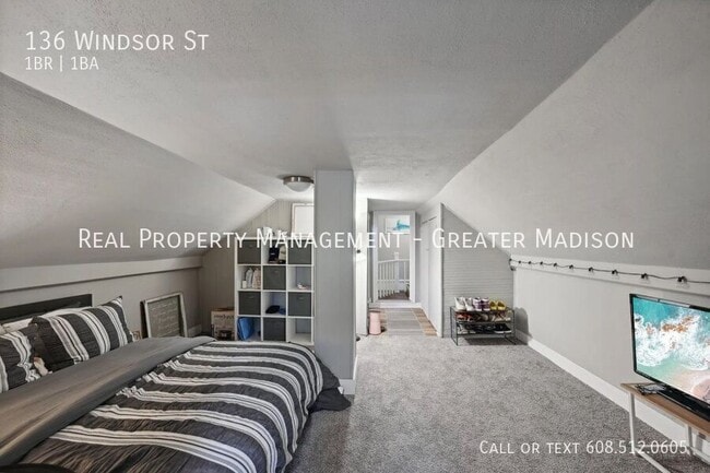 Building Photo - 136 Windsor St