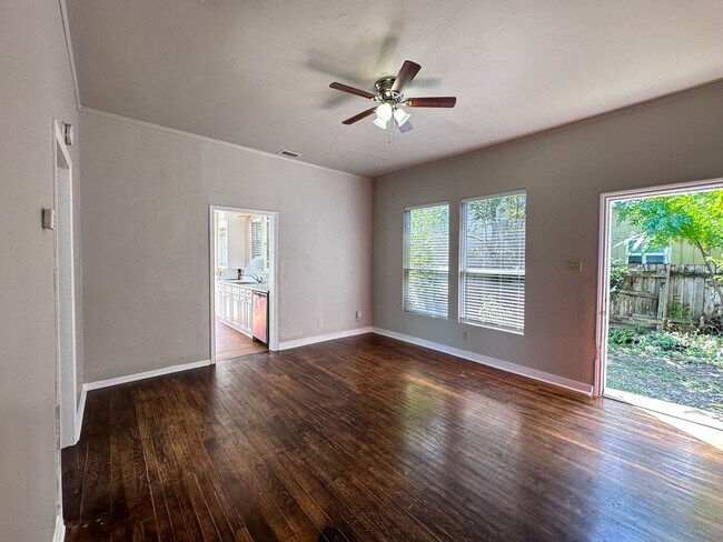 Building Photo - 611 Nelray Blvd