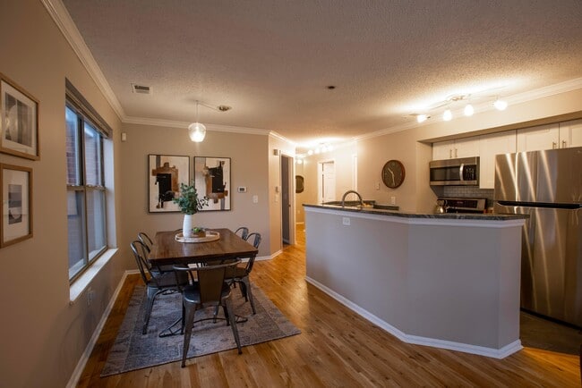 Building Photo - 39 Buttles Ave