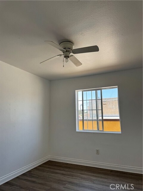 Building Photo - 2710 W 54th St