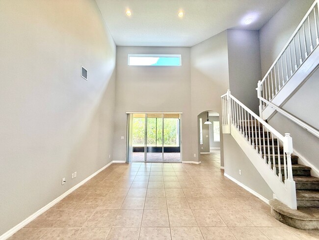 Building Photo - GORGEOUS Two Story 4/3.5 home in sought af...