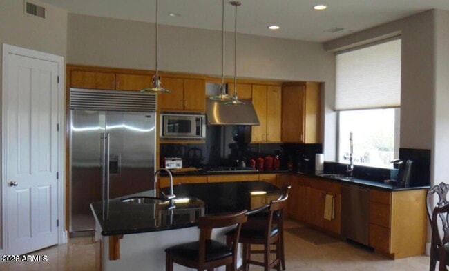 Building Photo - 6002 E Saguaro Vista Ct