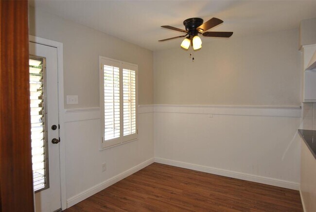 Building Photo - 3519 Latma Dr